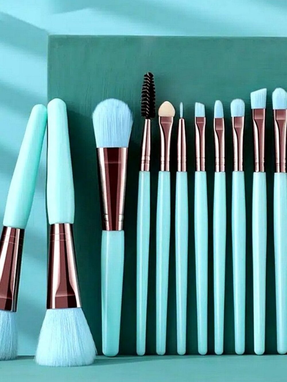 Ellie Anna 12 Piece Makeup Brush Set Smooth Scene Purple Gift Packaged - Picture 3 of 8